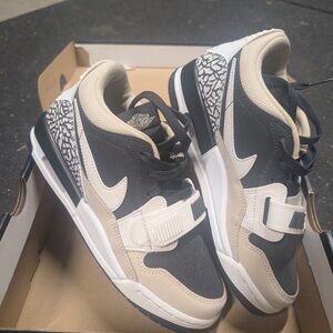 Nike Kids Sneakers in Black and Cream